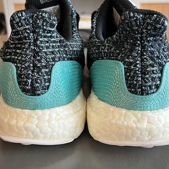 Adidas x Parley Ultraboost - Picture 3 of 6